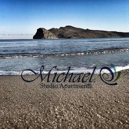 Michael Apartments Agia Marina Dış mekan fotoğraf